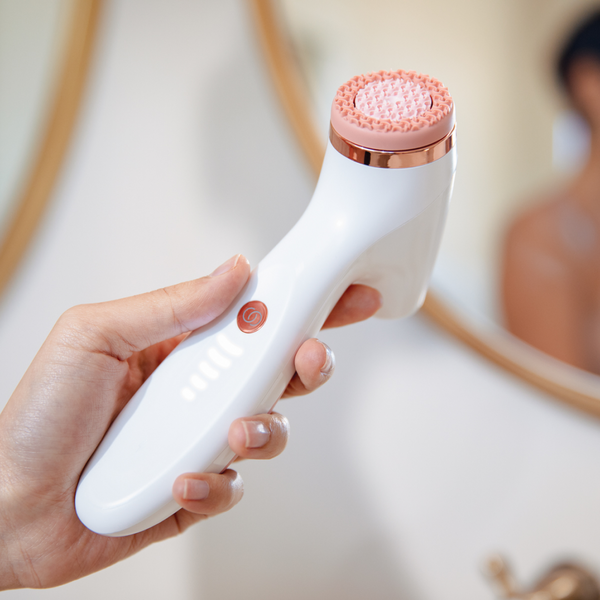 Čisticí sada ageLOC LumiSpa iO Rose Gold Cleansing Kit&nbsp;– pro suchou pleť