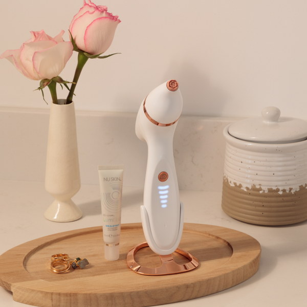 LumiSpa iO Rose Gold Accent a ageLOC LumiSpa IdealEyes - Sada péče o oči LumiSpa iO Rose Gold Accent a ageLOC LumiSpa IdealEyes - Sada péče o oči